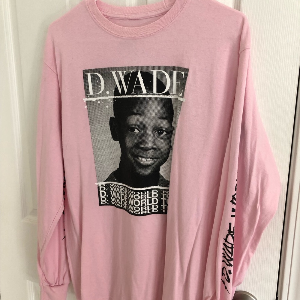 Dwanye Wade retirement your long sleeve - size medium - Miami heat, marquette